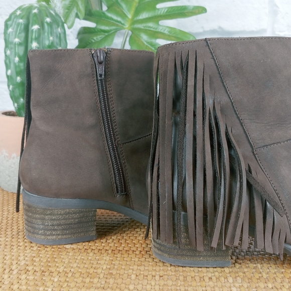 Steven by Steve Madden Casidyy Fringe Booties 7.5 - Picture 8 of 14